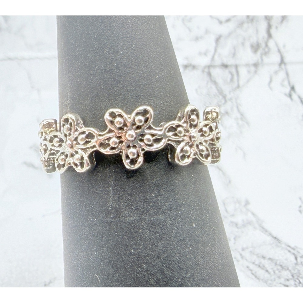 Silver Tone Openwork Flower Band Ring Adjustable Size 6.5–7
